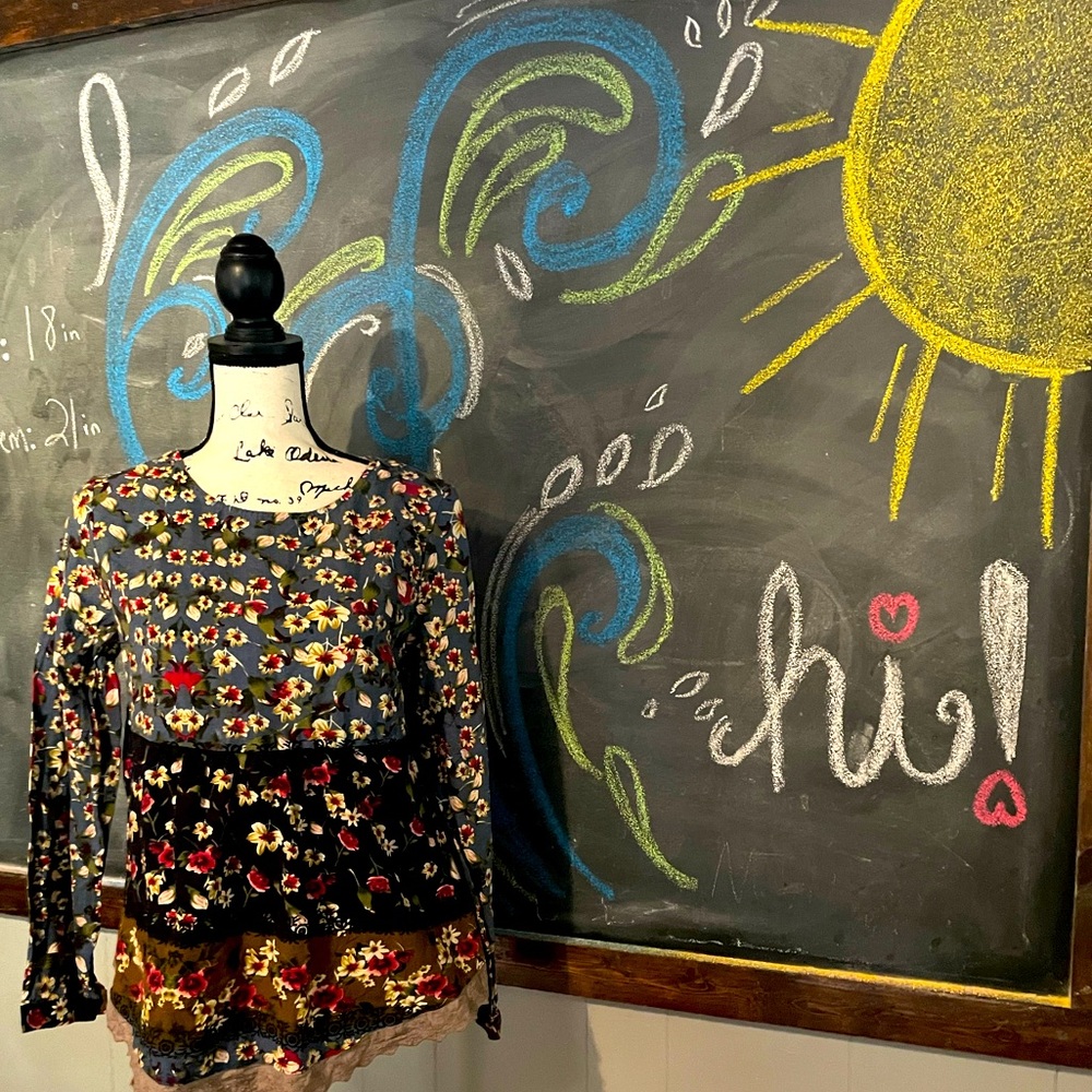*5 for $25* EUC Zanzea floral peasant top sz L